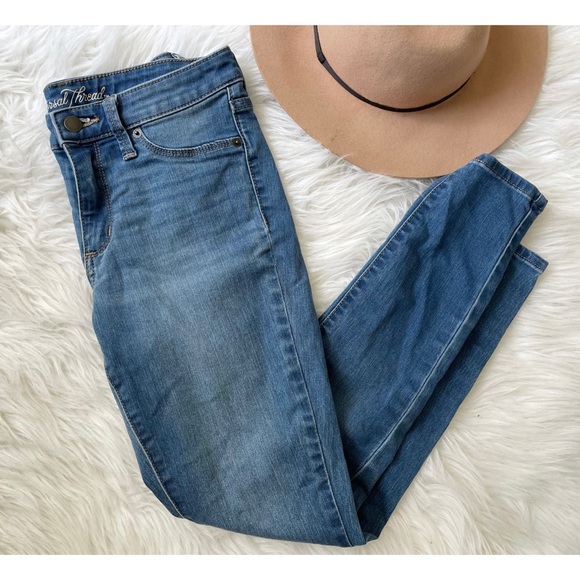 Universal Thread Skinny Jeans - Picture 1 of 5
